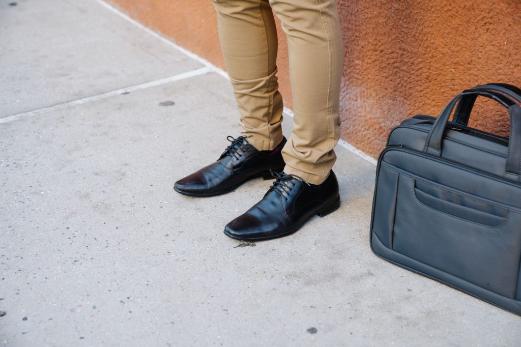 Black Dress Pants With Brown Shoes Outfit Guide for Men